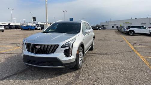 2022 Cadillac XT4 Premium Luxury