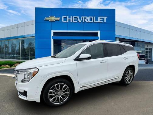 2023 GMC Terrain Denali