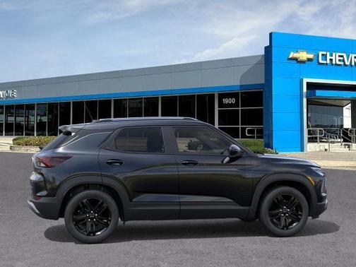 Mosaic Black Metallic 2026 Chevrolet Trailblazer LT