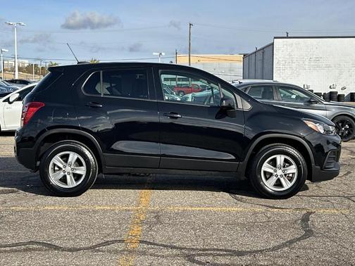 2022 Chevrolet Trax LS