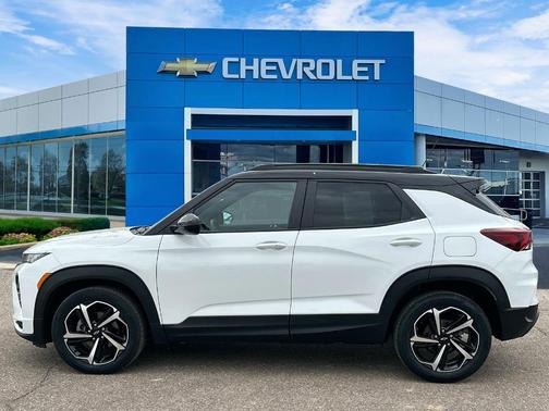 Summit White 2023 Chevrolet Trailblazer RS