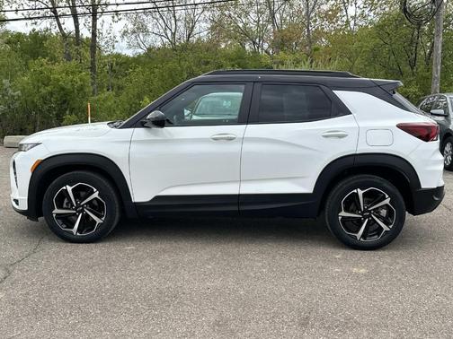Summit White 2023 Chevrolet Trailblazer RS