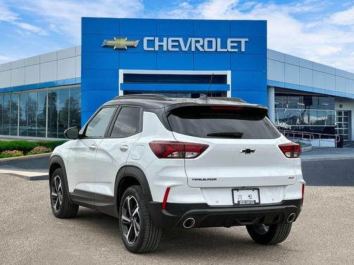 Summit White 2023 Chevrolet Trailblazer RS