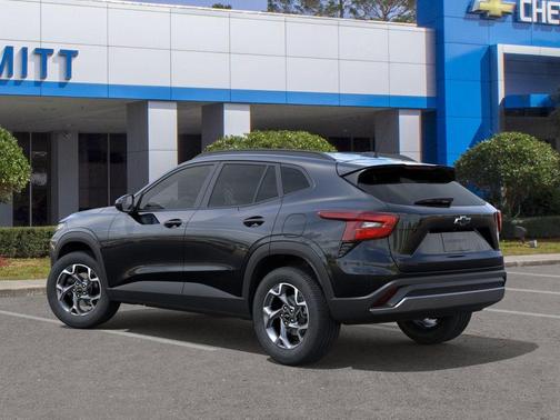 Mosaic Black Metallic 2026 Chevrolet Trax LT