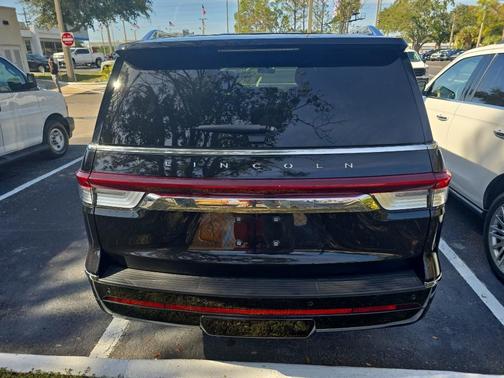 2024 Lincoln Navigator L Premiere