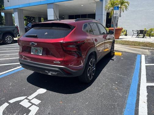 Crimson Metallic 2024 Chevrolet Trax 2RS