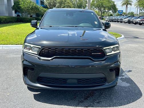 DB Black Crystal Clearcoat 2024 Dodge Durango GT