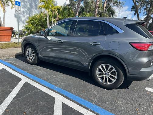 2022 Ford Escape SE
