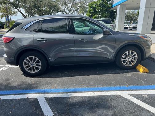 2022 Ford Escape SE