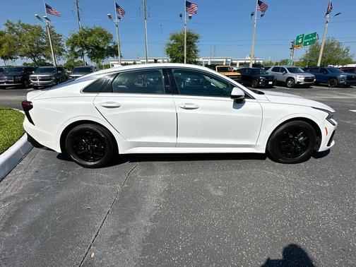 Snow White Pearl 2025 Kia K5 LXS