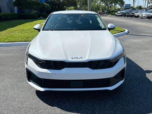 Snow White Pearl 2025 Kia K5 LXS