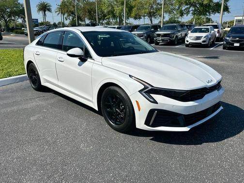 Snow White Pearl 2025 Kia K5 LXS