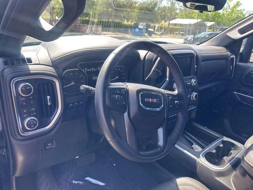 Onyx Black 2022 GMC Sierra 2500 AT4