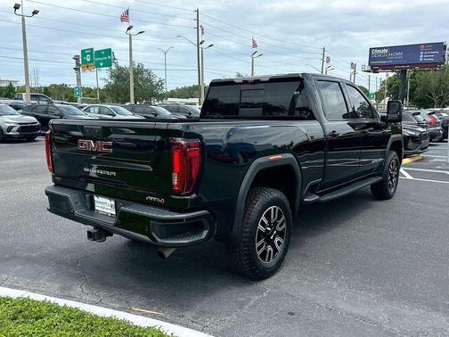Onyx Black 2022 GMC Sierra 2500 AT4
