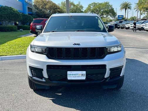 Silver Zynith 2023 Jeep Grand Cherokee L Laredo