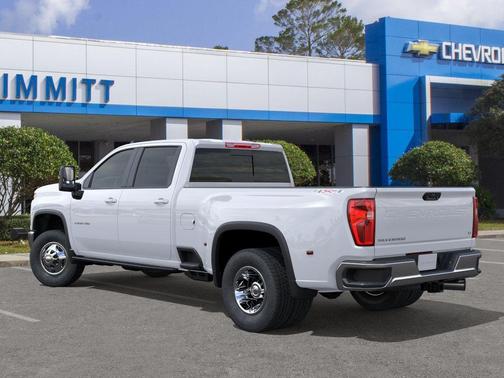 Summit White 2026 Chevrolet Silverado 3500 LT