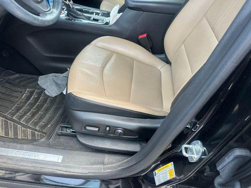 Mosaic Black Metallic 2023 Chevrolet Equinox Premier
