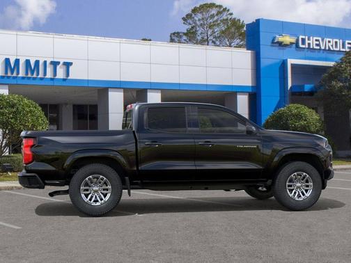 Black 2026 Chevrolet Colorado LT
