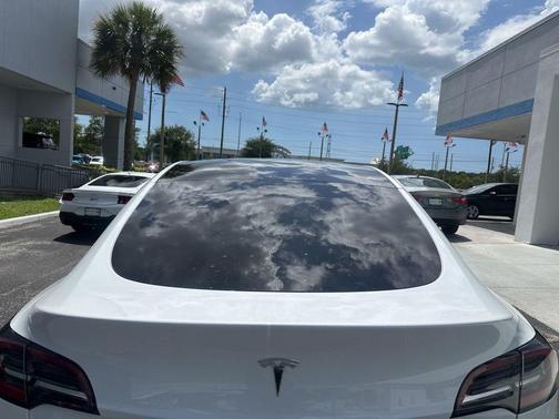 Pearl White Multi 2024 Tesla Model Y Standard Range