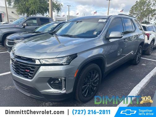 Sterling Gray Metallic 2023 Chevrolet Traverse RS
