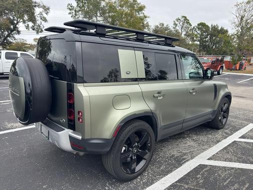 2023 Land Rover Defender 110 S