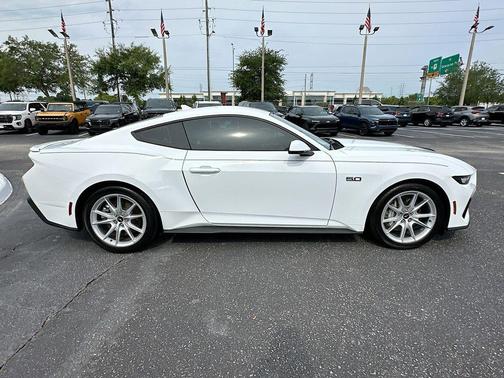 Oxford White 2024 Ford Mustang GT Premium