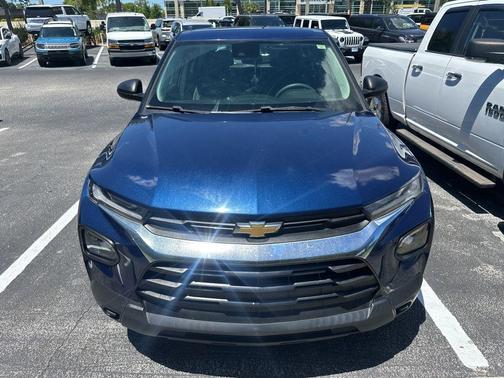 Blue Glow Metallic 2023 Chevrolet Trailblazer LS