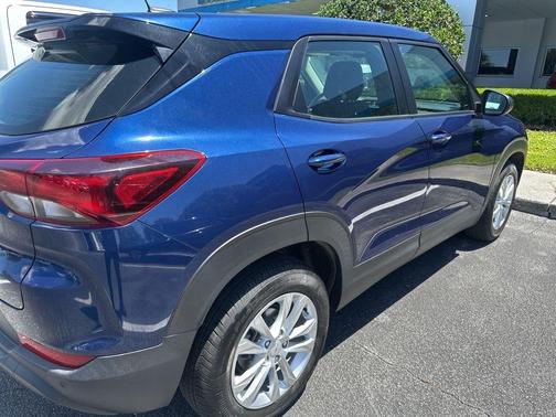 Blue Glow Metallic 2023 Chevrolet Trailblazer LS