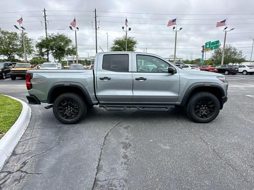Sterling Gray Metallic 2024 Chevrolet Colorado Trail Boss