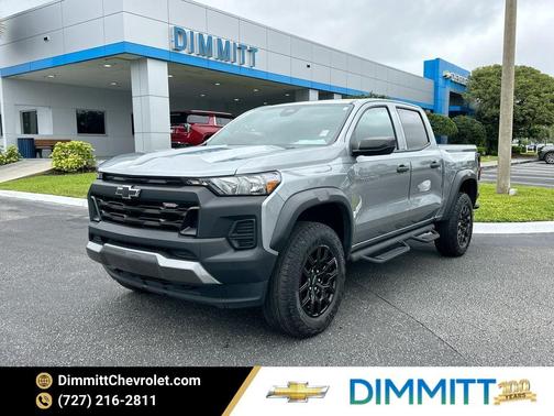 Sterling Gray Metallic 2024 Chevrolet Colorado Trail Boss
