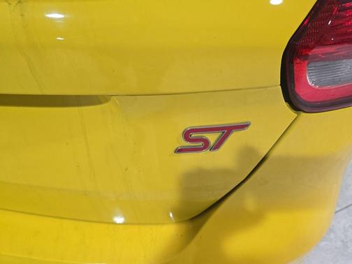 2017 Ford Focus ST Base