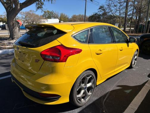 2017 Ford Focus ST Base