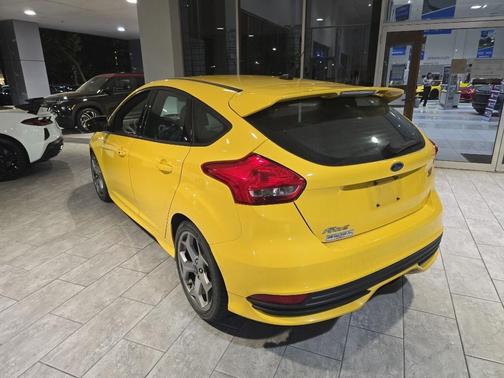 2017 Ford Focus ST Base