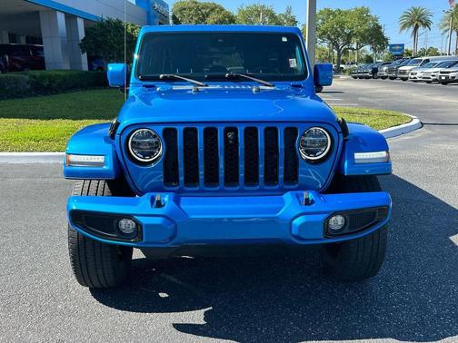 Hydro Blue Pearl 2022 Jeep Wrangler Unlimited Sahara High Altitude