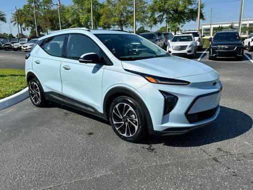 Ice Blue Metallic 2022 Chevrolet Bolt EUV Premier