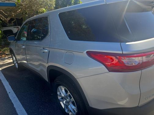 2021 Chevrolet Traverse LS