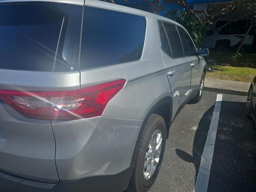 2021 Chevrolet Traverse LS