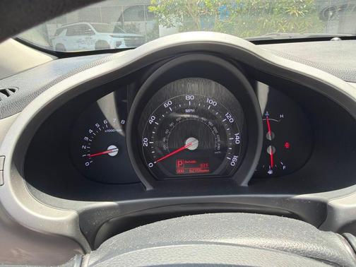 Bright Silver 2016 Kia Sportage LX