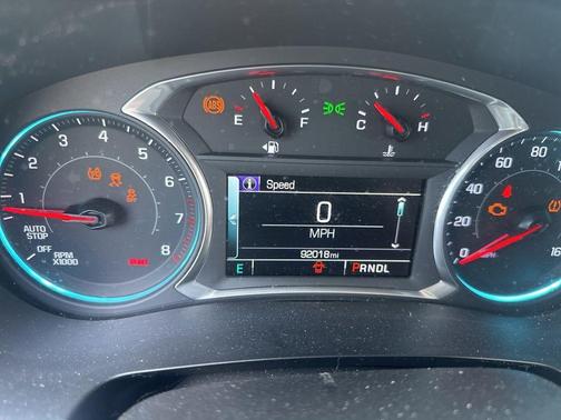Summit White 2018 Chevrolet Traverse LT Cloth