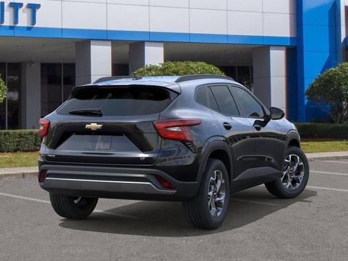 Mosaic Black Metallic 2026 Chevrolet Trax LT