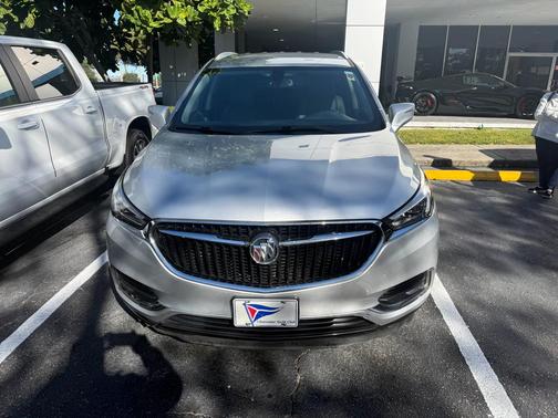 2020 Buick Enclave Essence