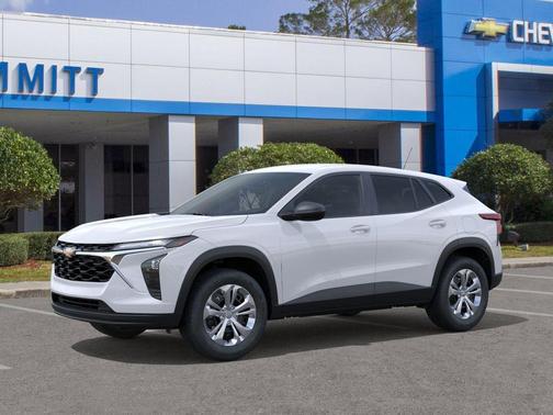Summit White 2026 Chevrolet Trax LS