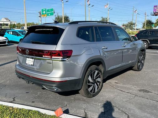 2024 Volkswagen Atlas 2.0T SE