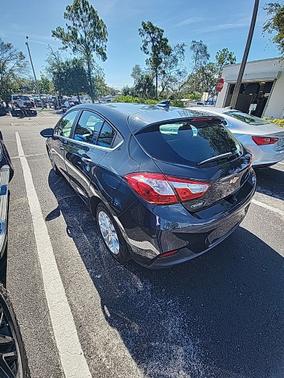 Graphite Metallic 2019 Chevrolet Cruze LT