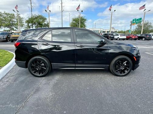 Mosaic Black Metallic 2024 Chevrolet Equinox LS