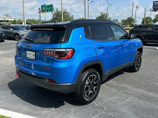 Hydro Blue Pearlcoat 2025 Jeep Compass Trailhawk