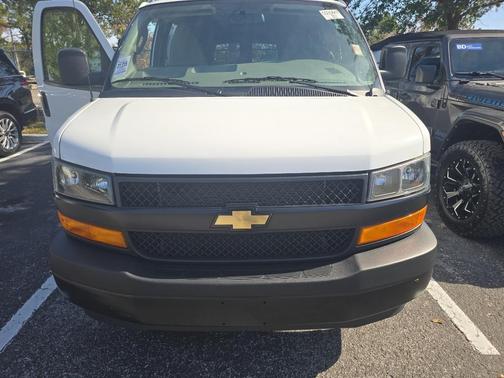 2023 Chevrolet Express 3500 LS