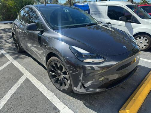 2024 Tesla Model Y Long Range