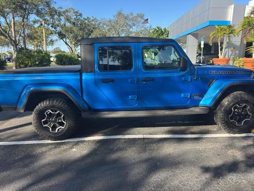2021 Jeep Gladiator Sport