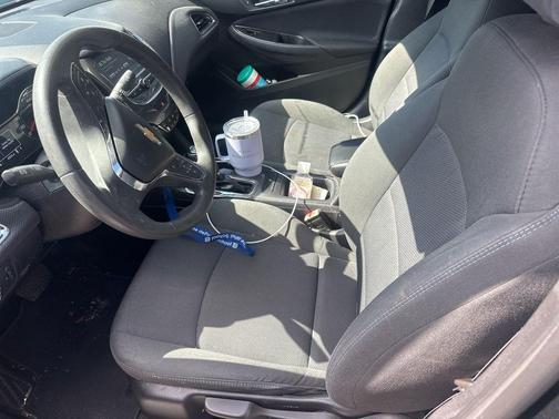 Mosaic Black Metallic 2017 Chevrolet Cruze LT